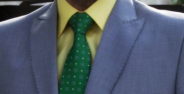 Jak zawiązać krawat windsor - proste kroki do eleganckiego węzła