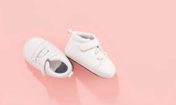Jaki rozmiar buta dla półrocznego dziecka? Uniknij błędnych wyborów